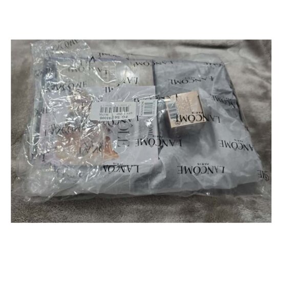 ✨Lancôme Dual Compartment Pouch + Deluxe Sample Set✨ - Picture 8 of 9